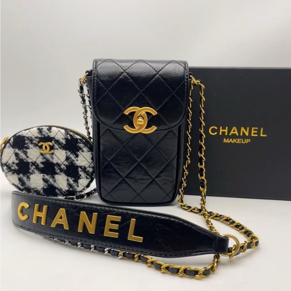 CHANEL BEAUTY Novelty Shoulder Pouch & Coin Case Pearl Phone Bag GWP - Picture 2 of 12